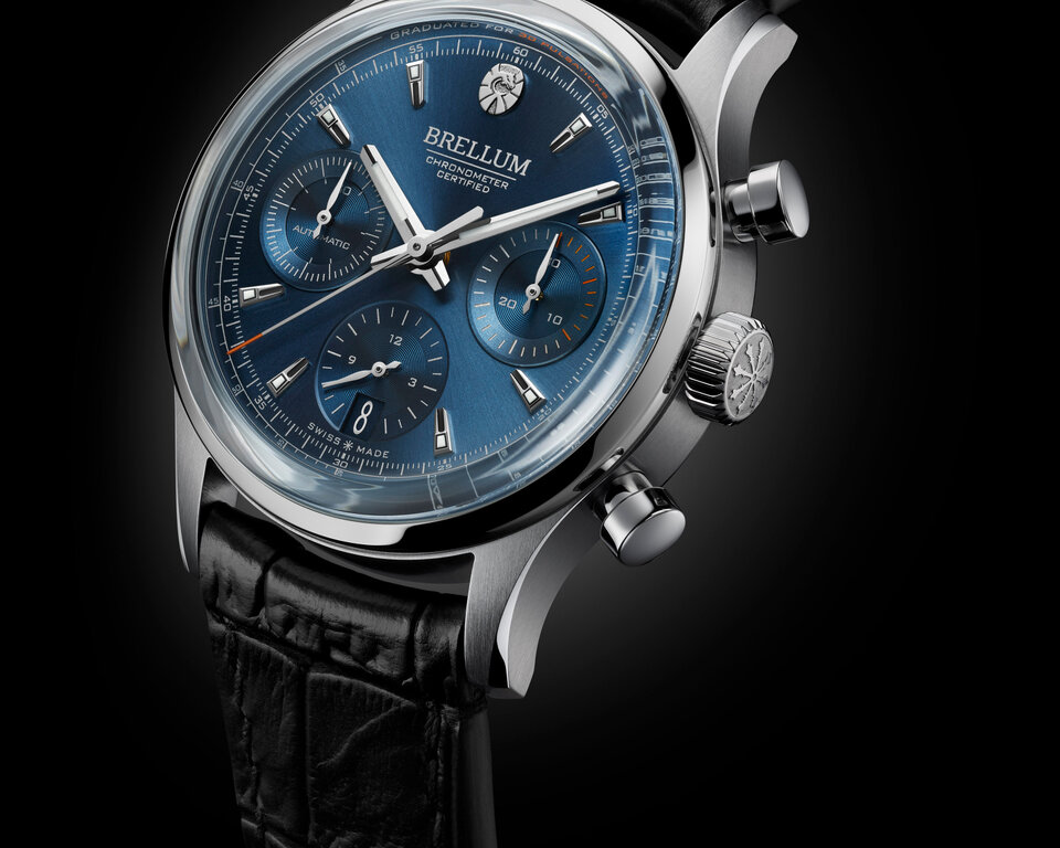 Duobox_39mm_BLEU_cuir_3-4_PR.jpg